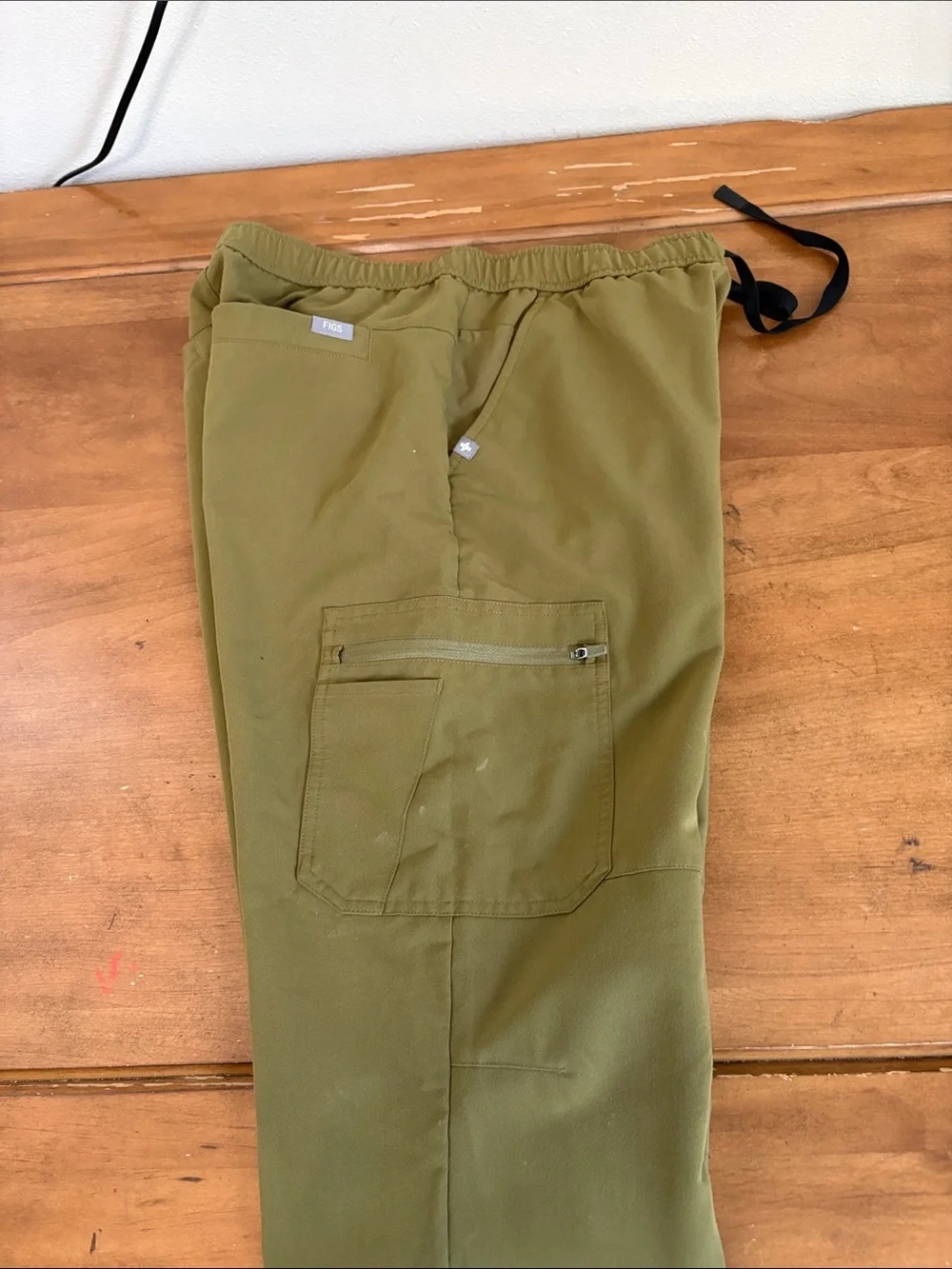 Figs Olive Jogger Scrub Pants with Black Drawstring Size Medium